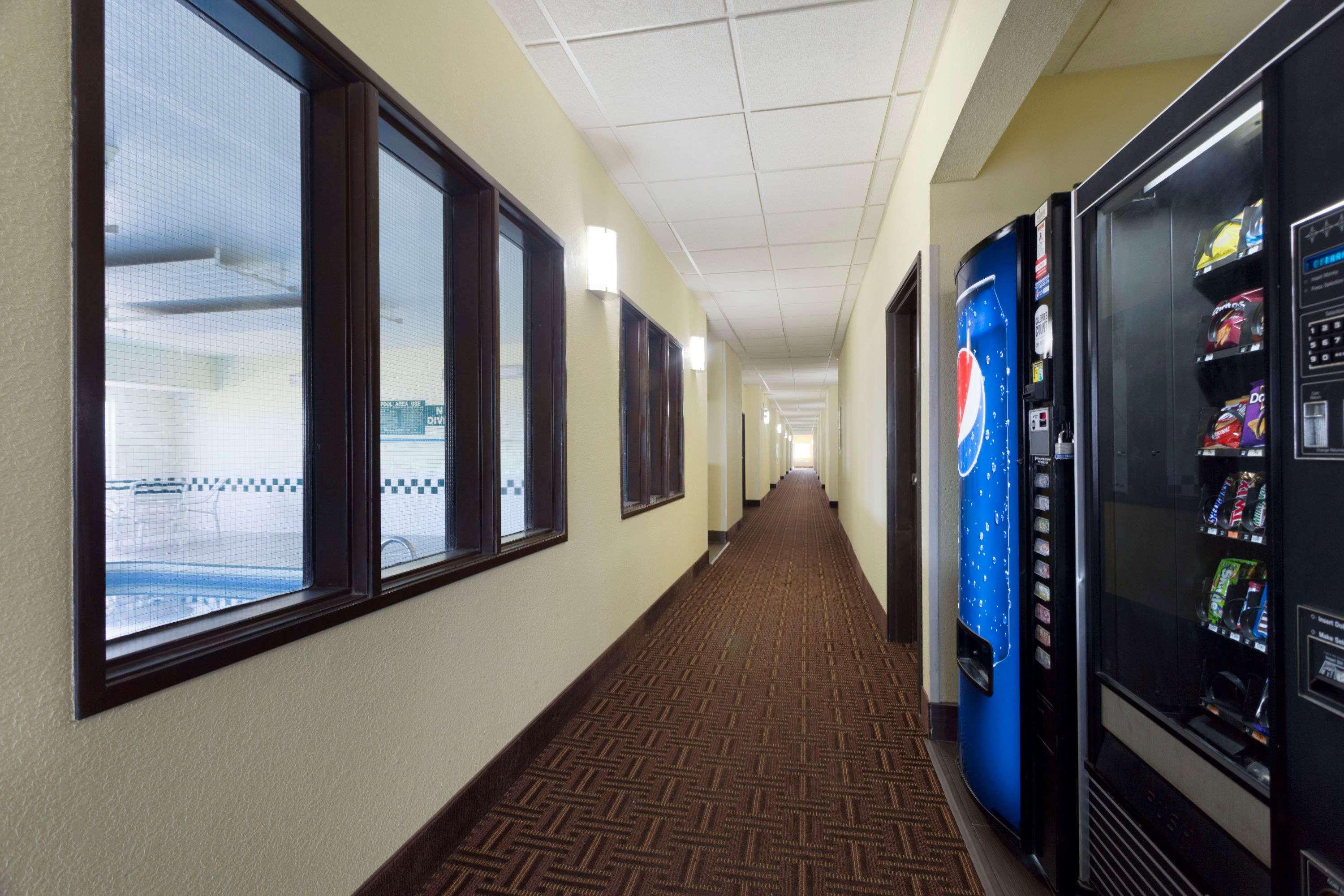 Motel Super 8 By Wyndham Lees Summit Lee's Summit Esterno foto